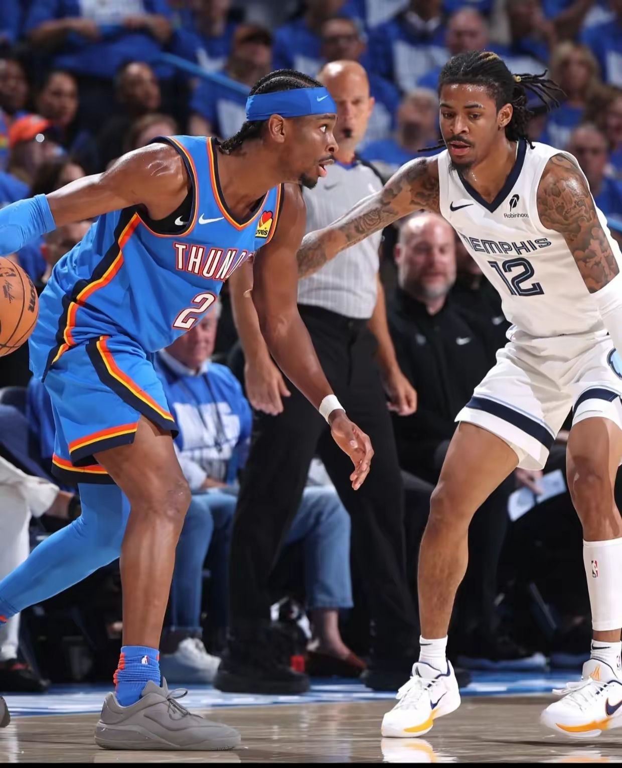 灰熊强势雷霆，布克送出助攻