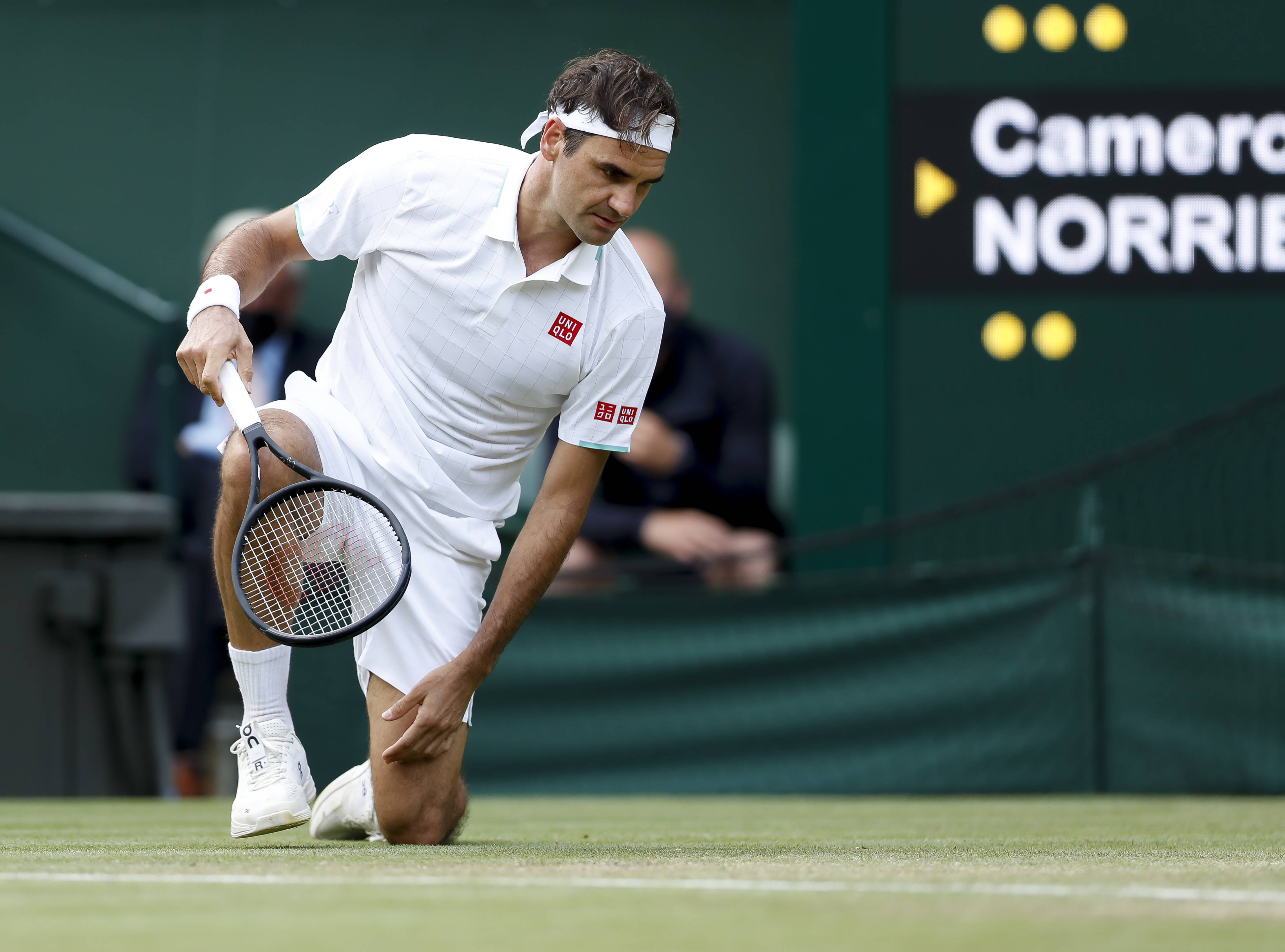 包含世界网球队轻取西班牙网球队，费德勒打破历史纪录的词条