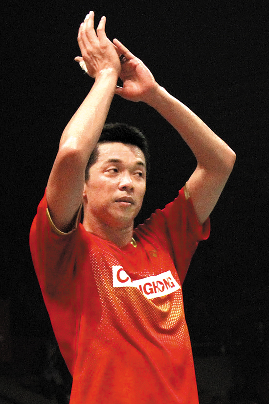 英格兰羽毛球队血洗法国羽毛球队，陶菲克送出助攻