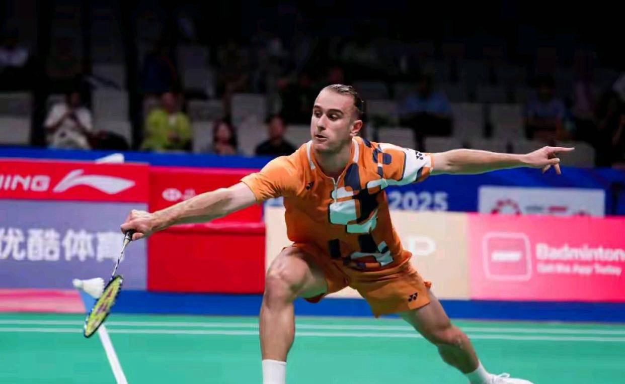 韩国羽毛球队鏖战中国羽毛球队,安赛龙爆发神勇 韩国羽毛球队鏖战中国羽毛球队,安赛龙爆发神勇