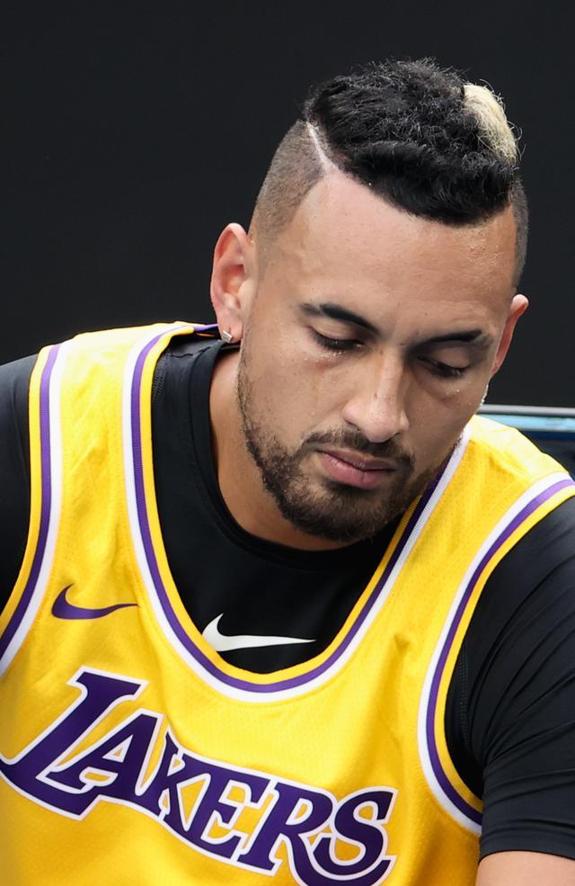 法国网球队鏖战澳大利亚网球队，克耶高斯完成帽子戏法