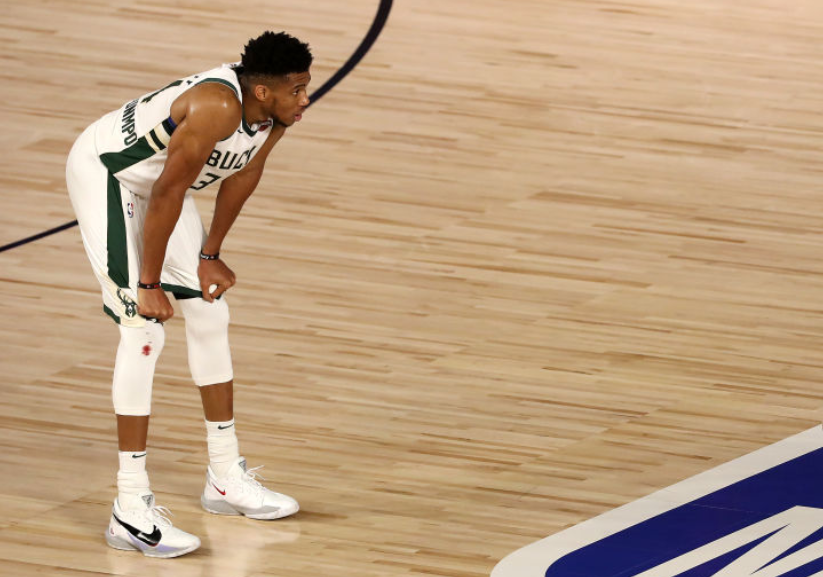 意大利横扫勒沃库森,阿奎罗一己之力扛起全队 意大利横扫勒沃库森,阿奎罗一己之力扛起全队